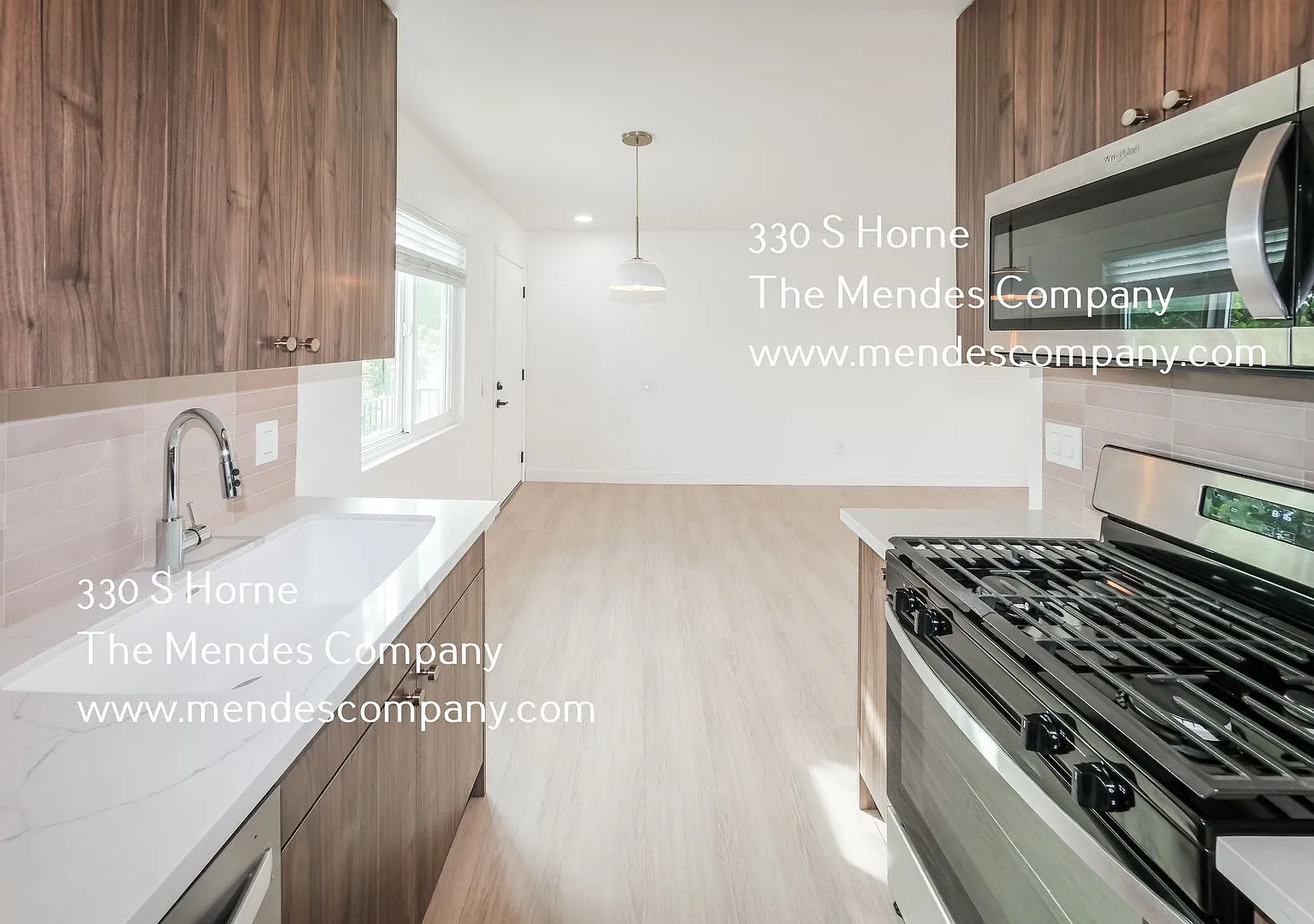 Luxury Renovated 2 bd/ 2 bth Luxury Apartment Home w/ Balcony & Ocean Views! — Photo 4