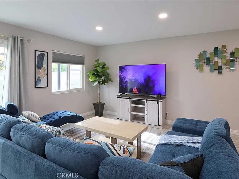 6548 Sequoia Dr — Photo 3