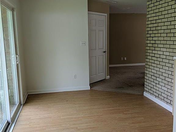 5th image of 146 Merle Dr