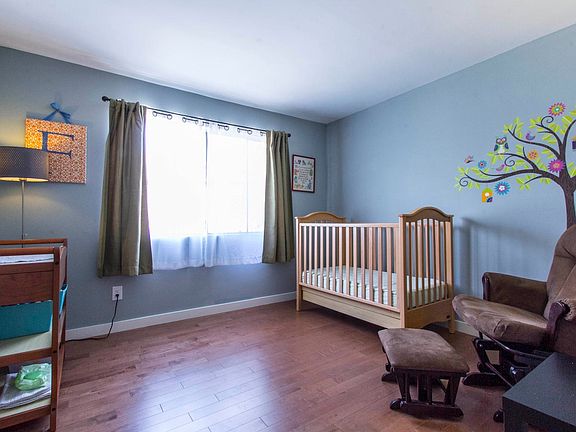 5th image of 1018 6th St Unit C