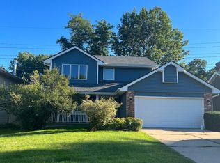 5242 Walnut St, West Des Moines, IA 50265