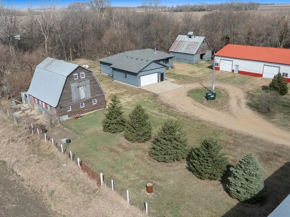 30433 469th Ave, Beresford, SD 57004