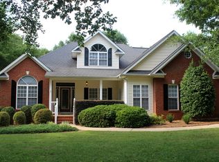 228 Willow Ridge Ln, Jackson, GA 30233