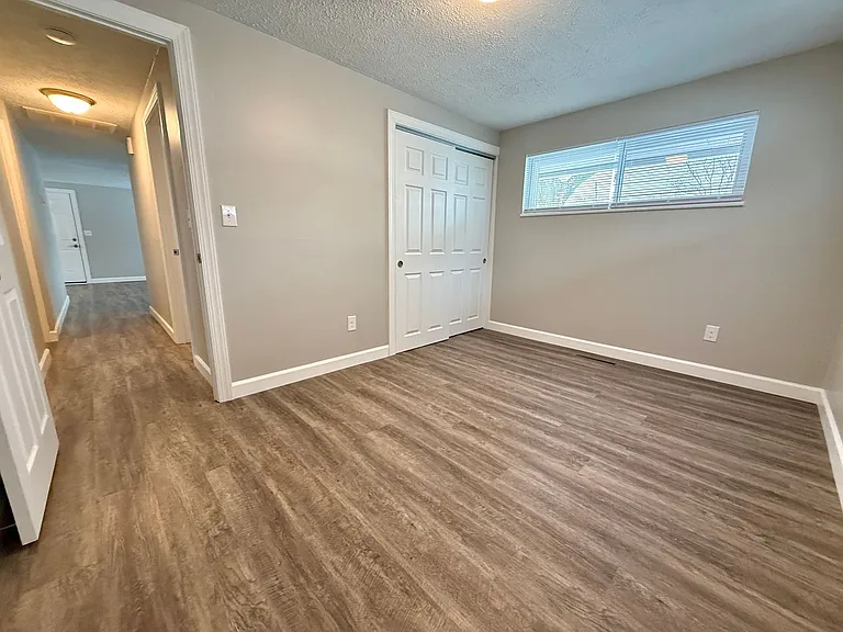 309 Lesher Dr — Photo 16