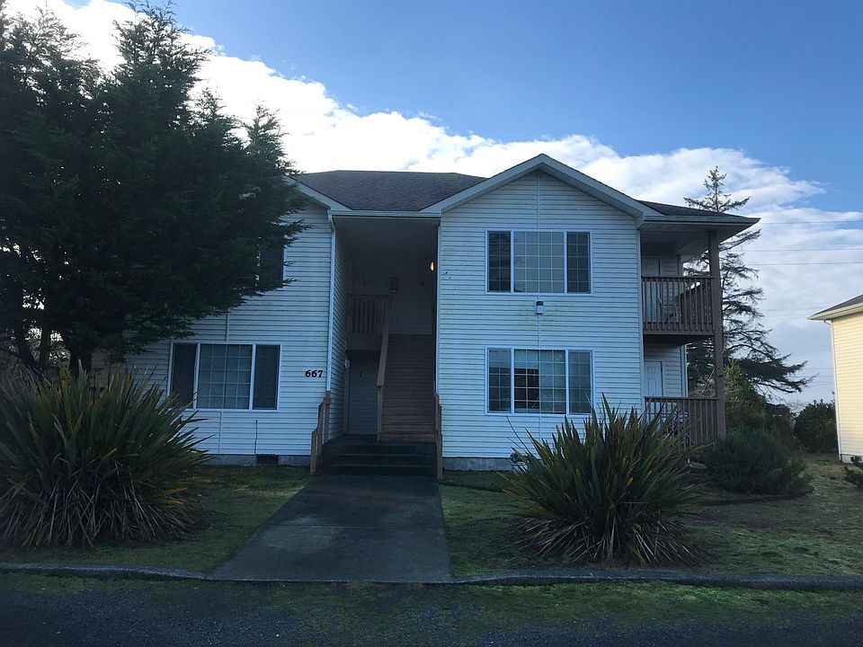1st image of 667 Sunset Ave NE Unit 4
