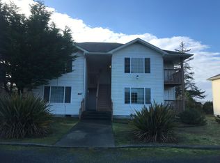 667 Sunset Ave NE UNIT 4, Ocean Shores, WA 98569