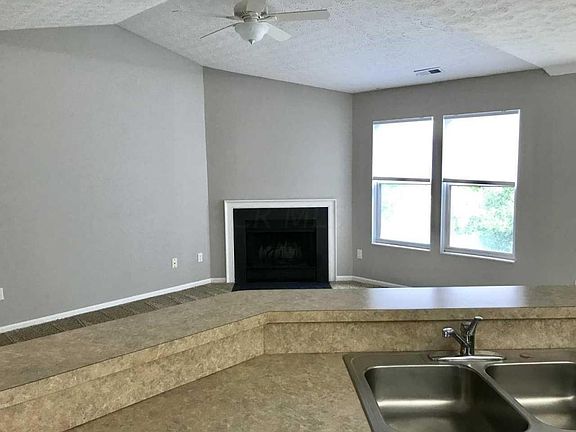 3rd image of 3396 Fishinger Mill Dr