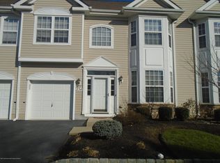 234 Shinnecock Dr, Manalapan, NJ 07726