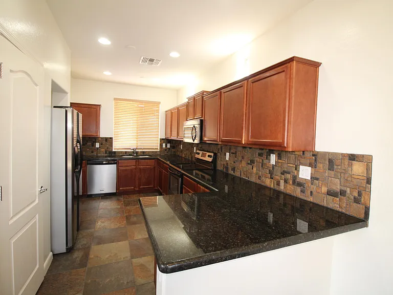 3808 E Flower Ct — Photo 3