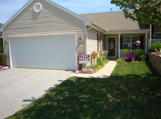 317 Winners Circle Dr, Red Lion, PA 17356