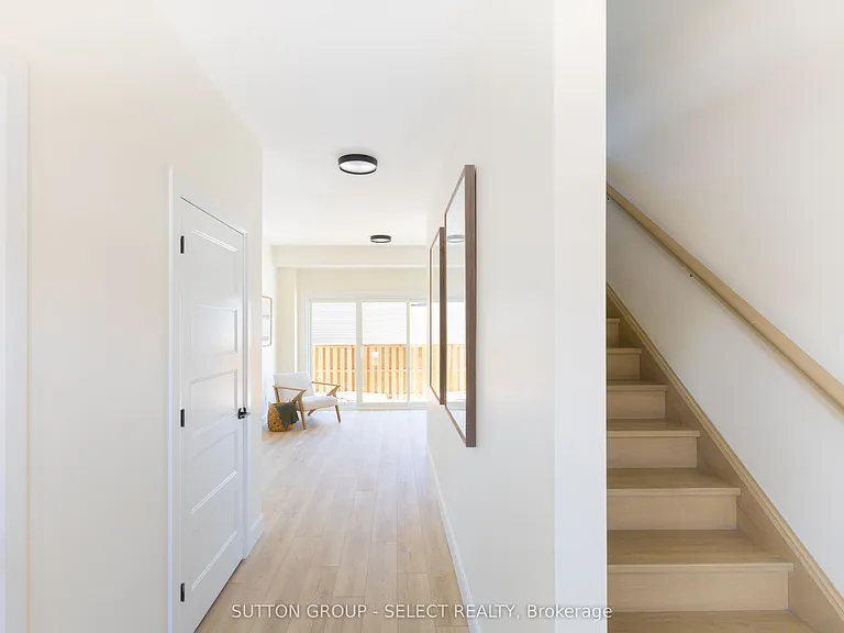 233 Upper Queen St #6 — Photo 4