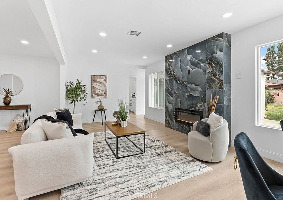 1st image of 9246 Manzanar Ave