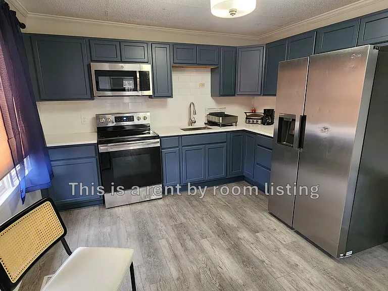 1516 E Geer St — Photo 4