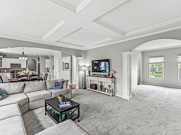 5th image of 10258 Bent Creek Ct
