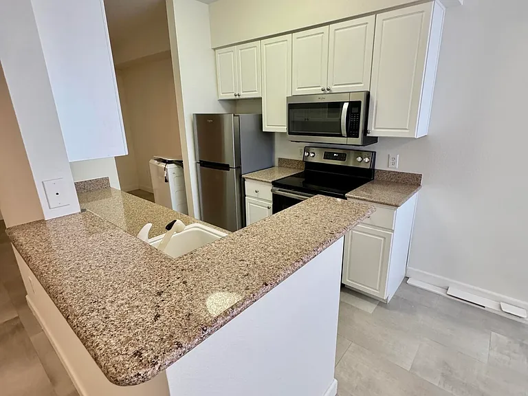 1701 E Colter St #110 — Photo 7
