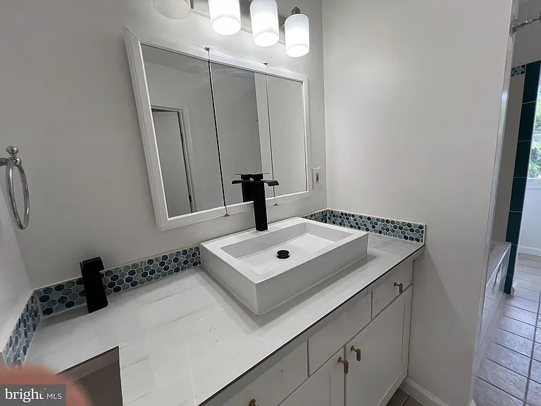 5309 Mitchell St — Photo 12