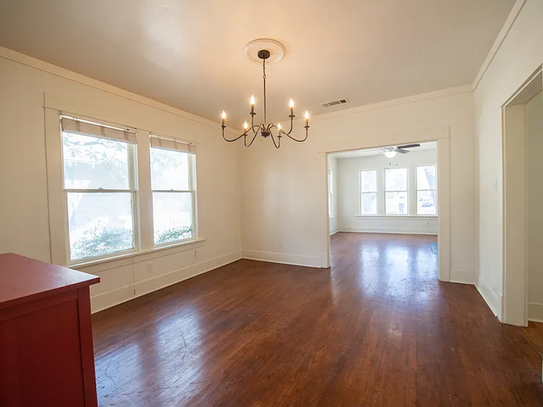 301 N Marlborough Ave — Photo 8