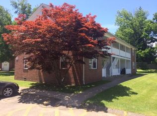 21 Hallock St APT 18, Amherst, MA 01002