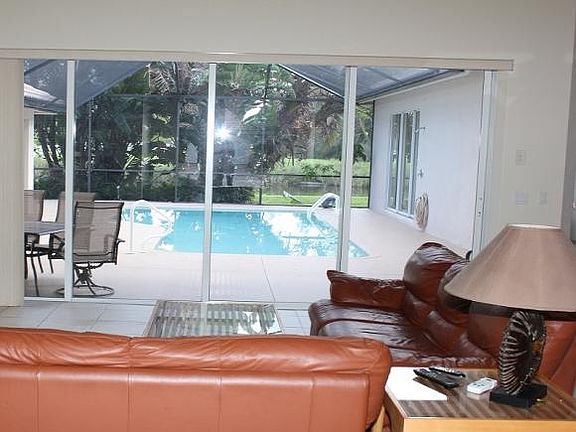 5th image of 1079 Tivoli Dr