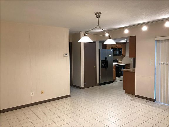 3rd image of 4124 Kingsbridge Dr