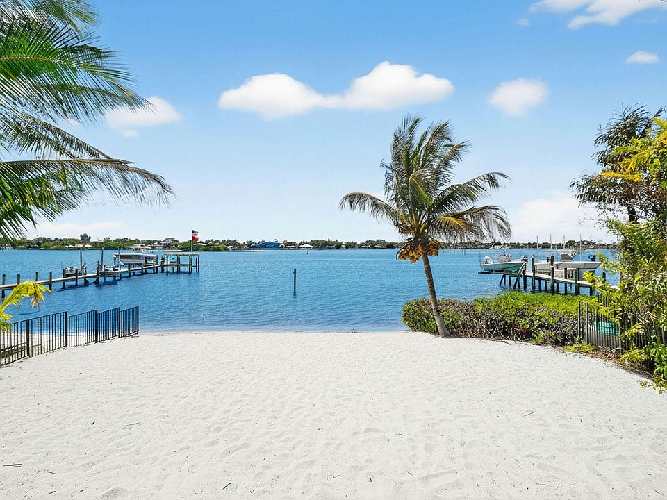 1st image of 114 W Riverside Drive