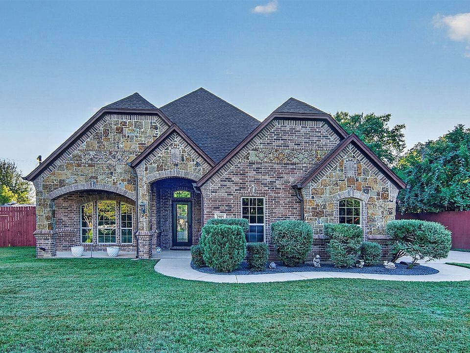 1st image of 2915 Sutton Pl