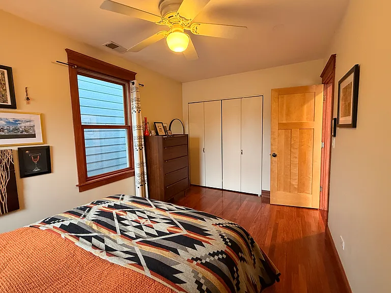 2847 N Sacramento Ave #2 — Photo 22