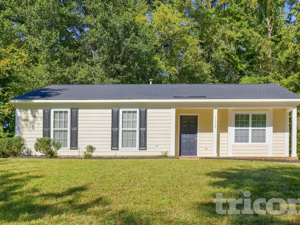 7712 Pelican Ct, Charlotte, NC 28227