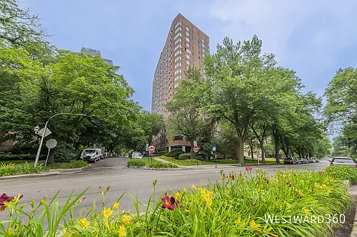 3100 N Lake Shore Dr #1912 Photo 1