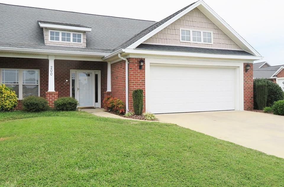 1st image of 200 Hatteras Dr