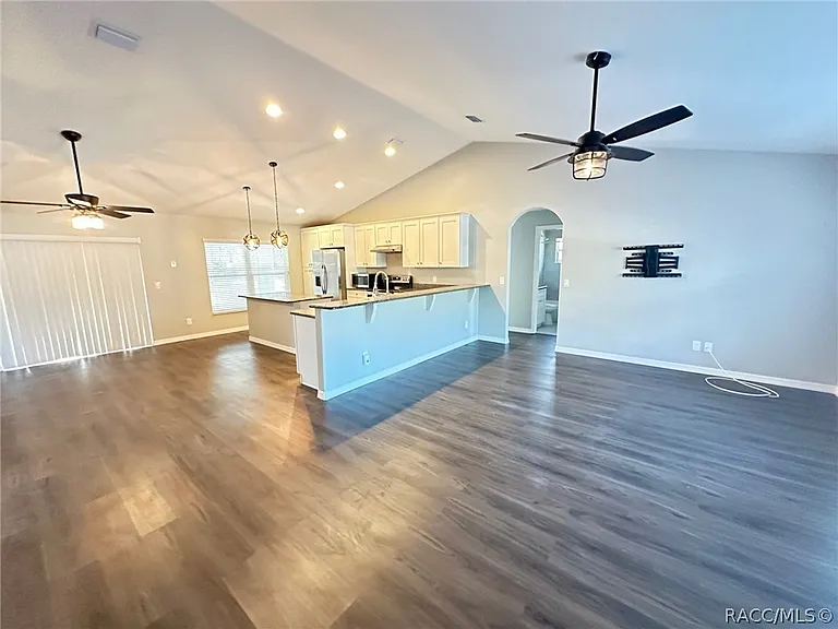 5825 N Larkspur Way — Photo 3