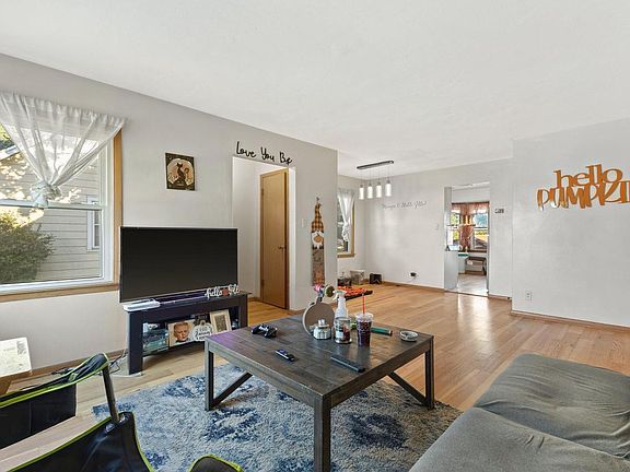 4th image of 6215 W Arthur AVENUE