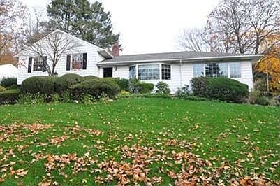 1st image of 1 Highview Dr