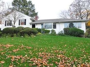 1 Highview Dr, Scarsdale, NY 10583