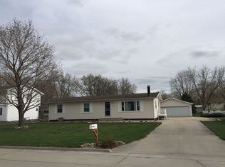 824 Duroe St, Jesup, IA 50648