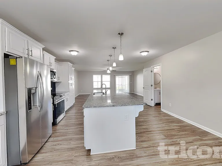 1705 Sawtooth Ct — Photo 5