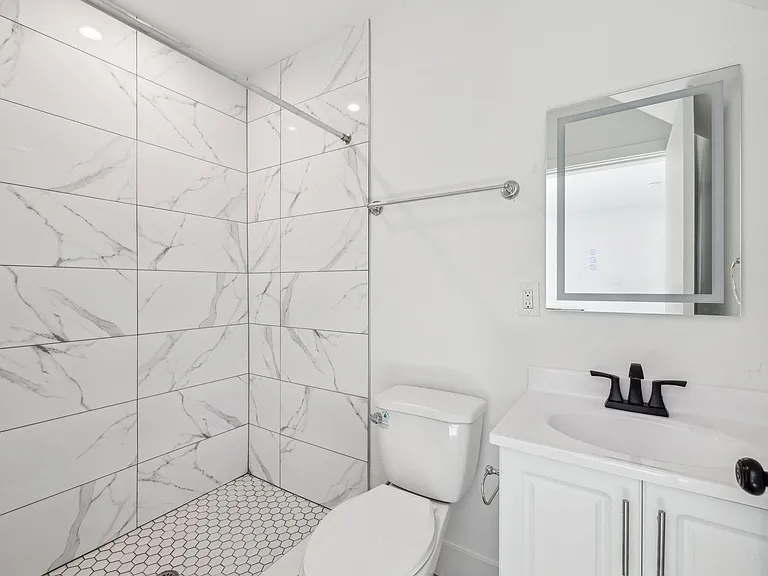 North Beverly 3507 S Budlong Ave — Photo 6
