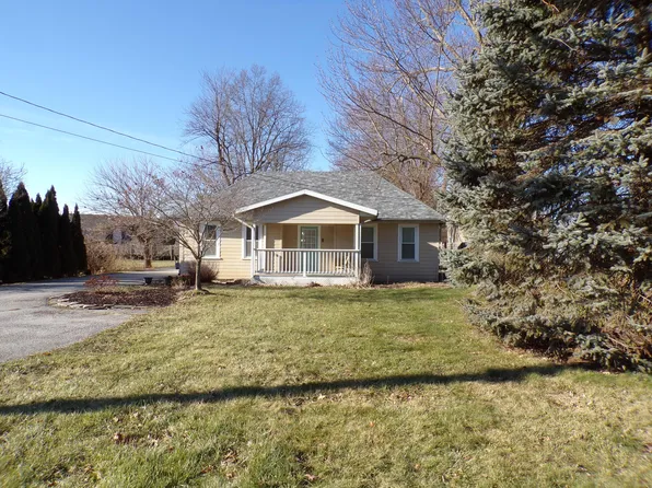 1640 S 11th St, Chesterton, IN 46304