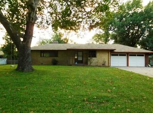 2029 S Erie St, Wichita, KS 67211