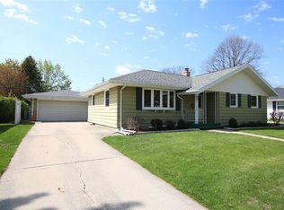 57 N Saint Joseph Ln, Fond Du Lac, WI 54935