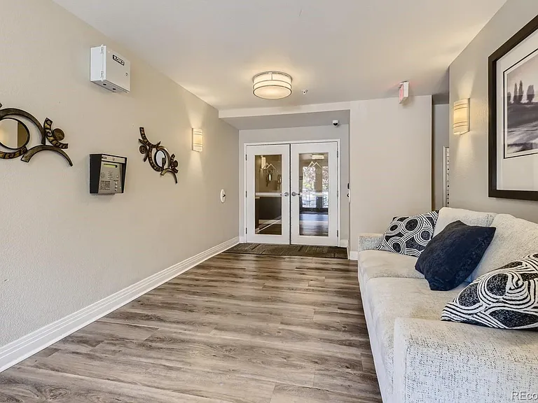 9019 E Panorama Cir #406 — Photo 3