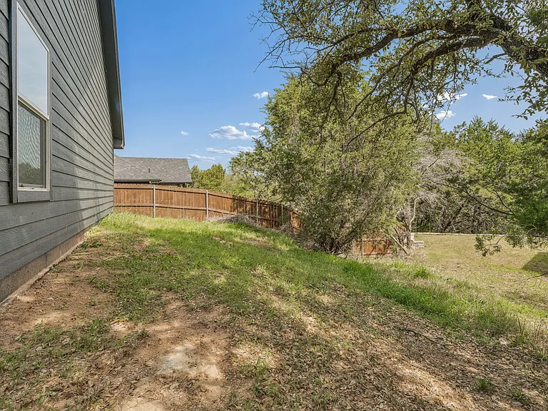 2604 Santiago Dr — Photo 15