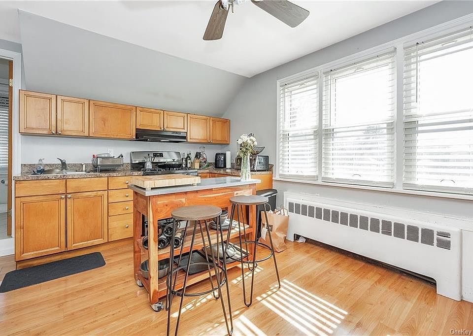 1st image of 42 Riverview Ave Floor 2