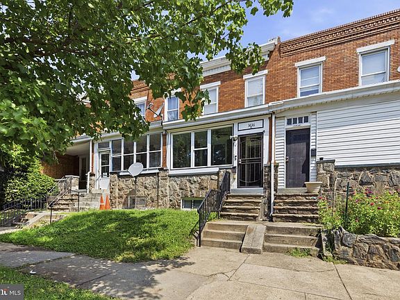 4th image of 3636 Roberts Pl