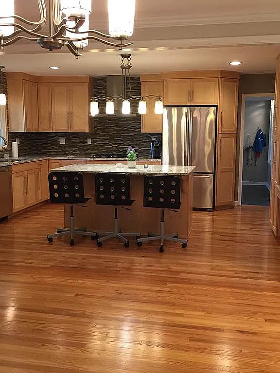 101 Amesbury Dr photo 1