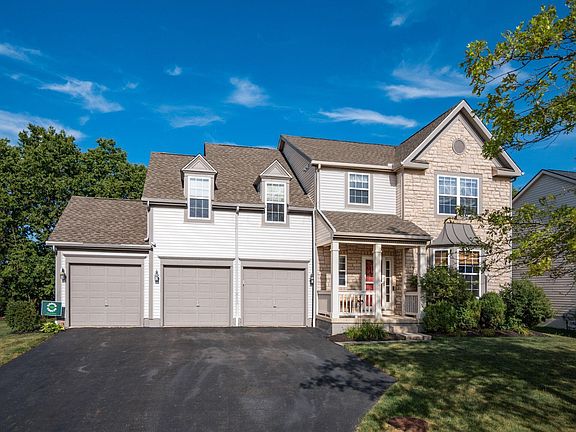 3rd image of 1031 Willow Creek Dr