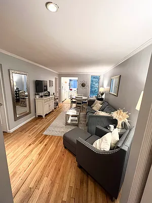 Rented by Cayenne Realty Group | media 8