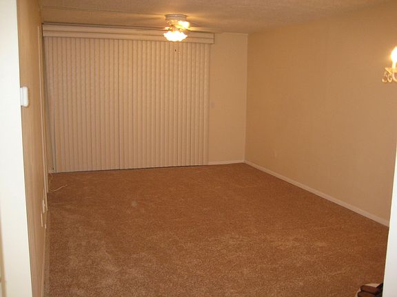 3rd image of 9112 Mission Oaks Blvd