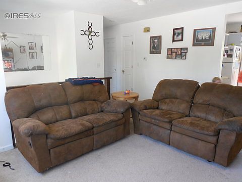 3rd image of 3411 Carson Ave