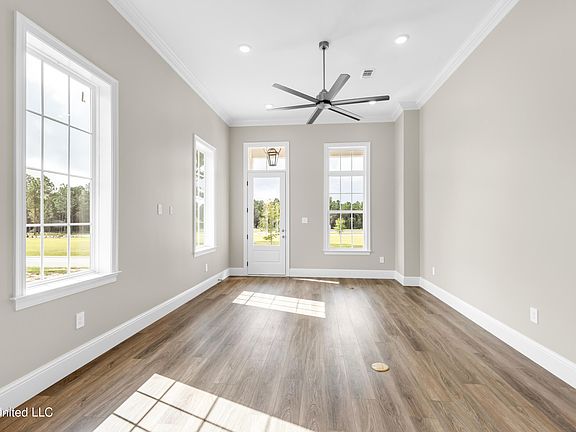 5th image of 12482 Star Ln